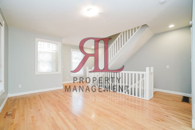 57 E Prescott St, Columbus, OH 43215 - photo 6