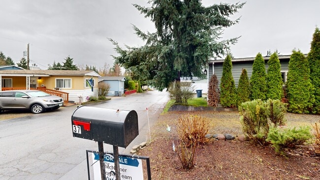 7311 Chambers Creek Rd W unit 37, University Place, WA 98467 - photo 2