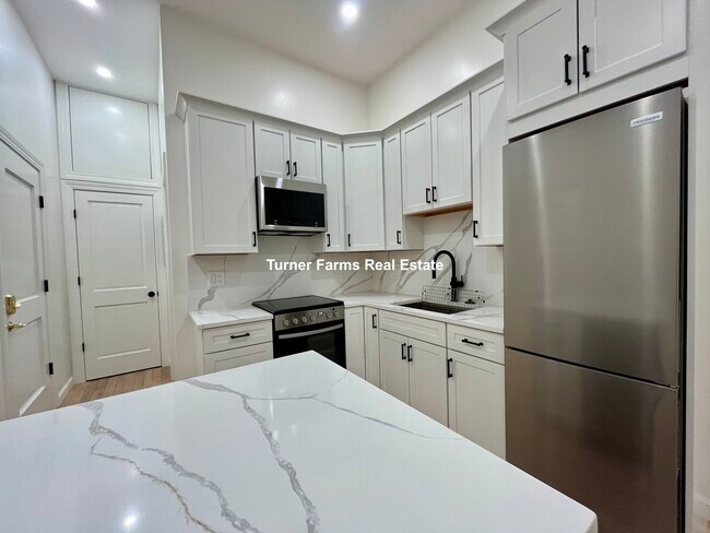 464 Beacon St unit 2F, Boston, MA 02115 - photo 4