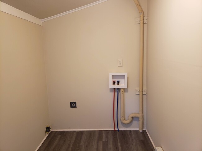 43 Doe St, Greenville, SC 29611 - photo 7