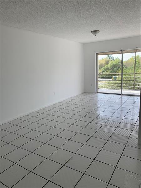 4131 Stirling Rd Unit 304, Davie, FL 33314