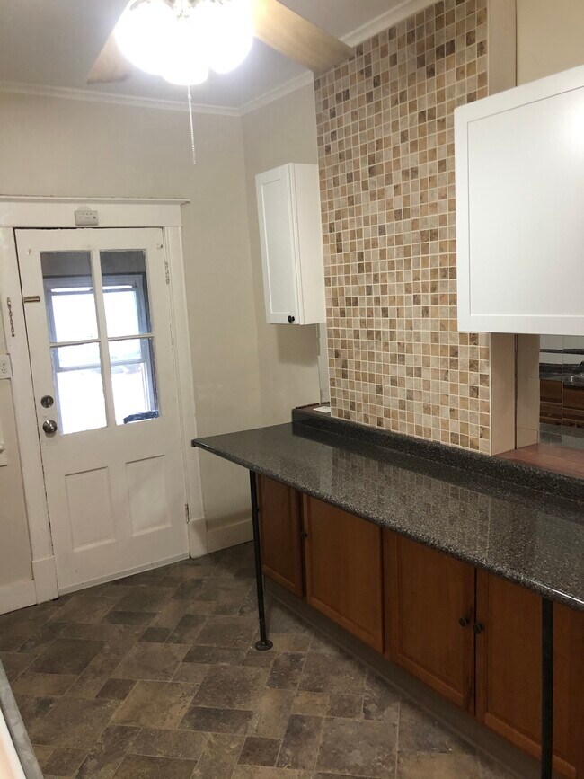 255 Manning Blvd Unit 1, Albany, NY 12206