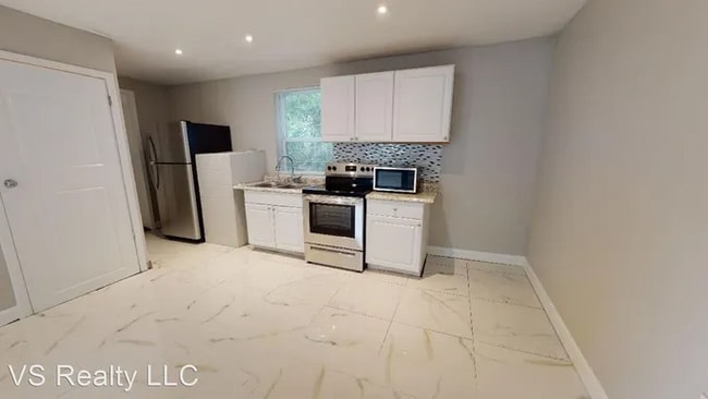 1374 Agnes St, Jacksonville, FL 32208 - photo 3