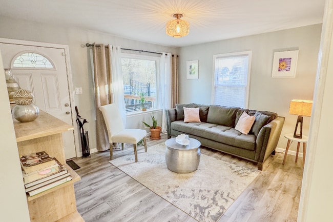 618 Troy St, Durham, NC 27703 - photo 3