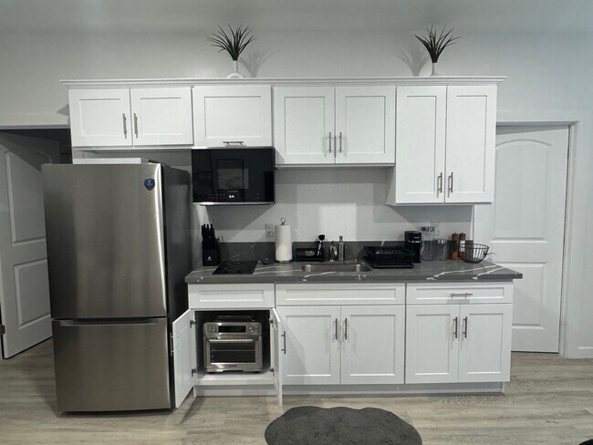 1023 N Gage Ave unit Casa Sebastian, Los Angeles, CA 90063 - photo 2