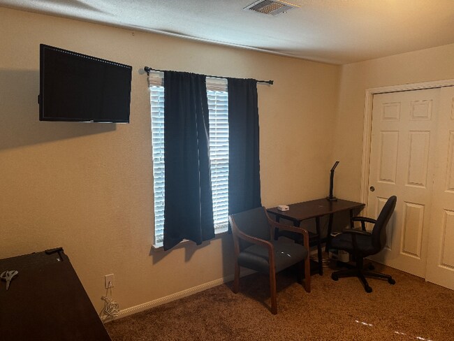 1 Quarterhorse Dr, Alvin, TX 77511 - photo 6