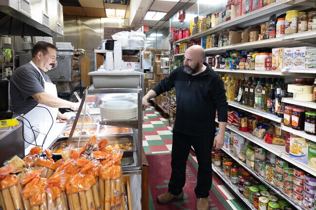 Konak is an incredibly authentic Turkish Restaurant in an eclectic Farmingville plaza.