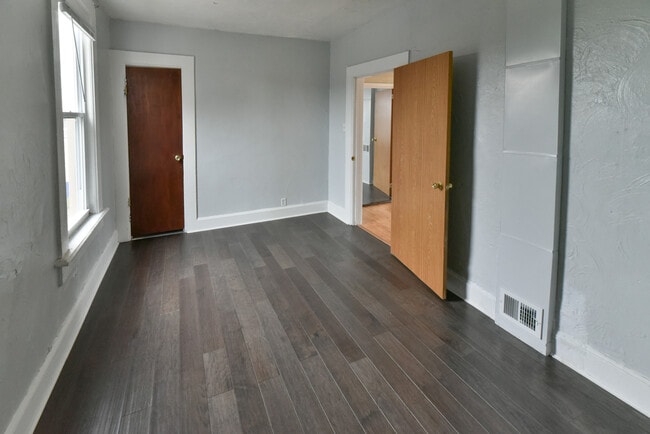 side br second floor
