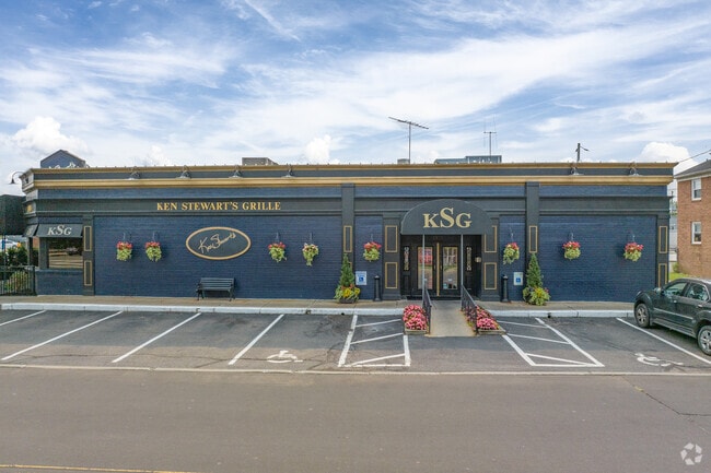 Delectable fine dining at Ken Stuart's Grille in Wallhaven.