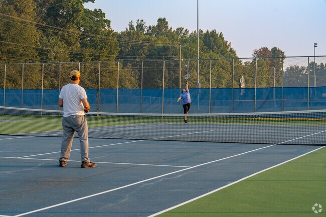 Joe Mack Campbell Park is a large city park near Rankins Oak Forest.