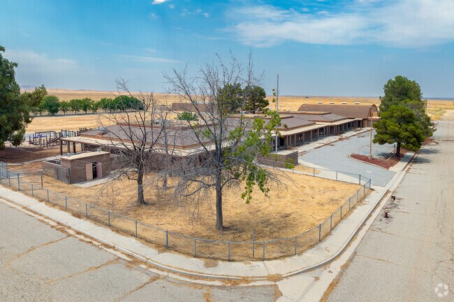 Courses in reading, writing, and literature are available at Belridge Elementary.