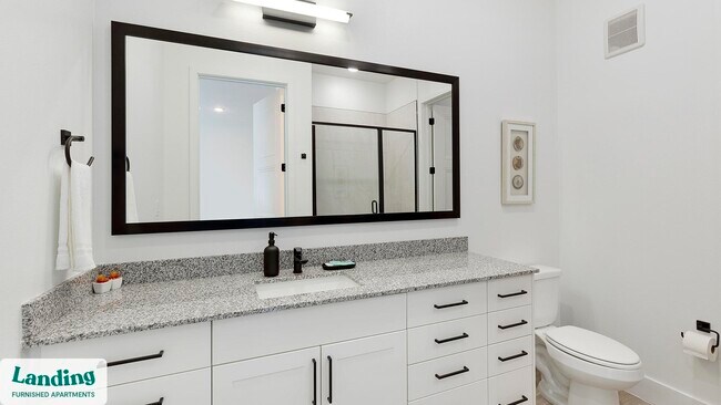 650 E Sycamore St unit 3304, Denton, TX 76201 - photo 3