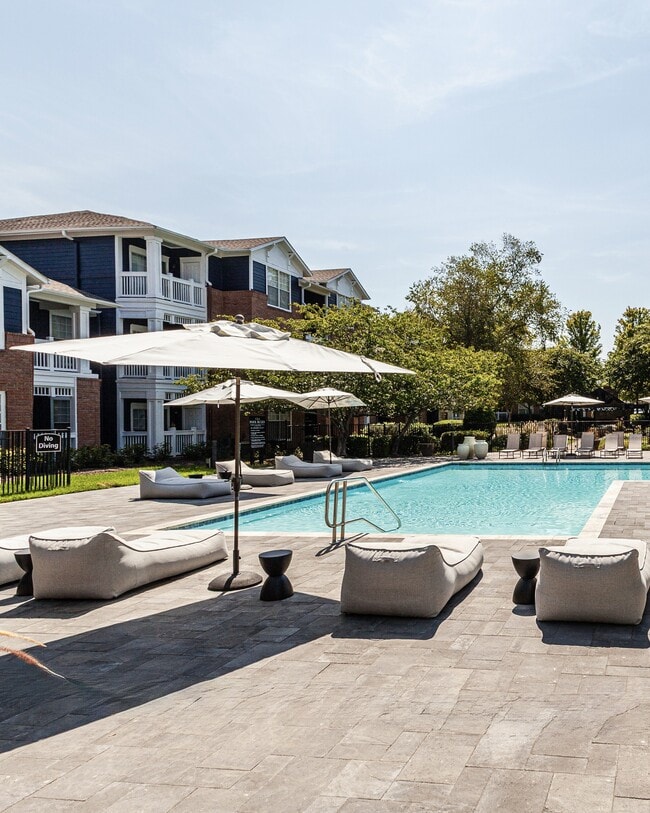 536 Shelby Grove Dr, Cordova, TN 38018