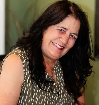 Lynette Foulger