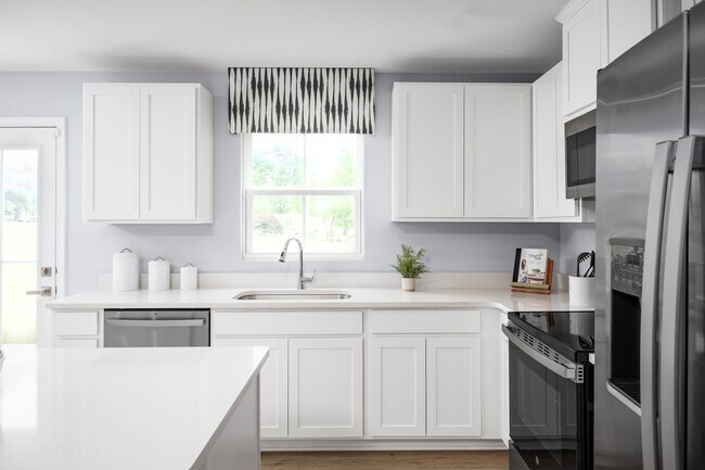 2943 Travis Ln unit 36143616, Prince George, VA 23875 - photo 4