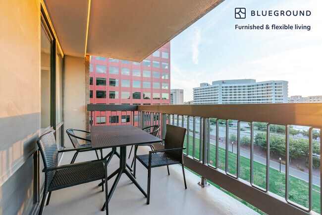 1515 Richmond Hwy unit FL10-ID1170, Arlington, VA 22202 - photo 5