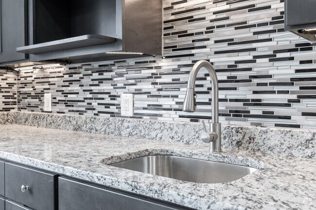 Sutton Place, Groton, CT 06340 - photo 7