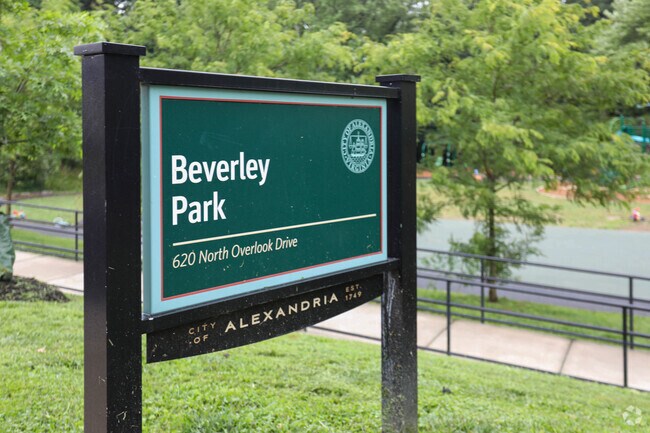 Residents of Beverly Hills love spending time at Beverly Park.