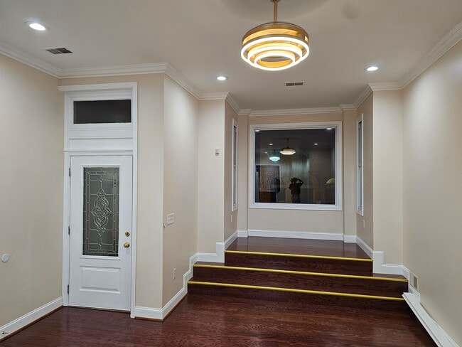 1919 Saint Paul St, Baltimore, MD 21218 - photo 6