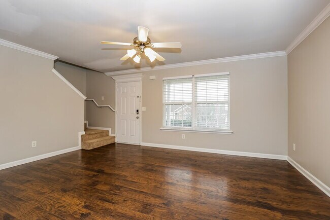3136 Skinner Dr, Nashville, TN 37013 - photo 4