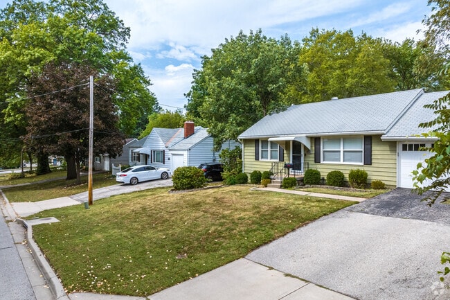 Side gabled ranch homes are popular in the Merriam neighborhood.