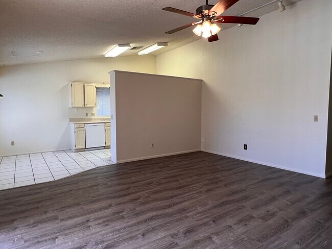 807 W Nopal Place, Chandler, AZ 85225 - photo 4