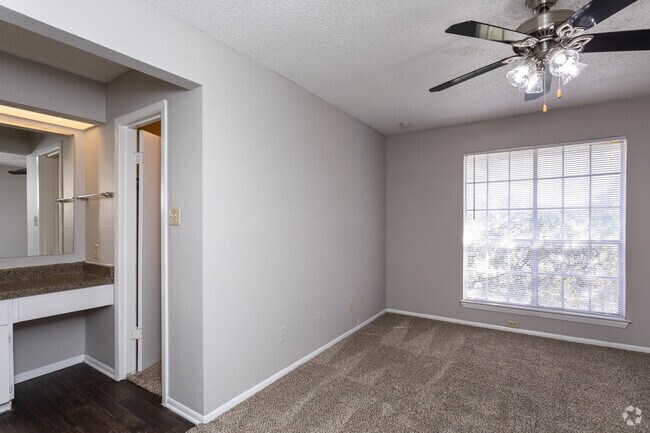 z - Historical - Solara Apartment Homes, San Antonio, TX 78213 - photo 5
