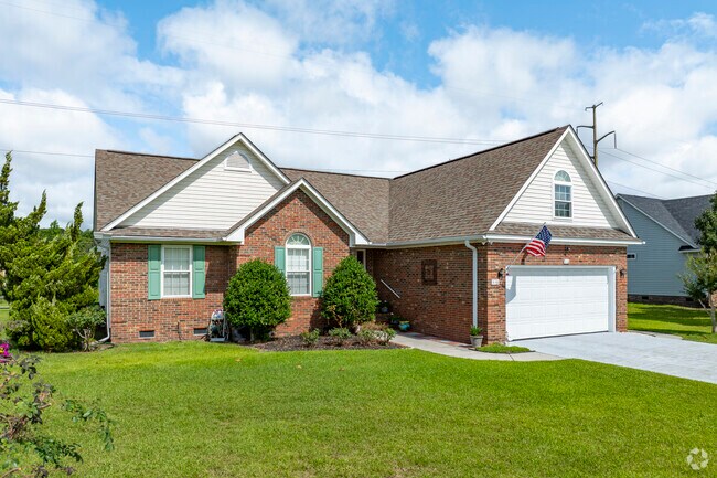 Spacious master suites and landscaped yards add comfort and charm to Lansdowne homes.