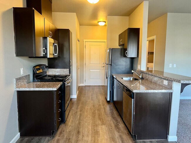 Encore Apartments – Modern Living in South Salem!, Salem, OR 97306 - photo 2