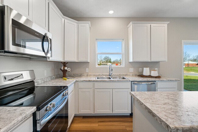 1502 Arrowhead Dr, Piqua, OH 45356 - photo 5