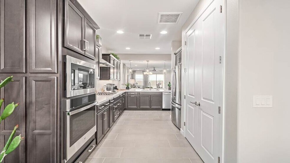 11320 N 168th Dr, Surprise, AZ 85388 - photo 1