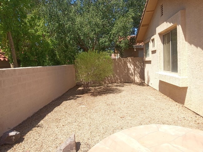 1079 E Susan Ln, Tempe, AZ 85281 - photo 5