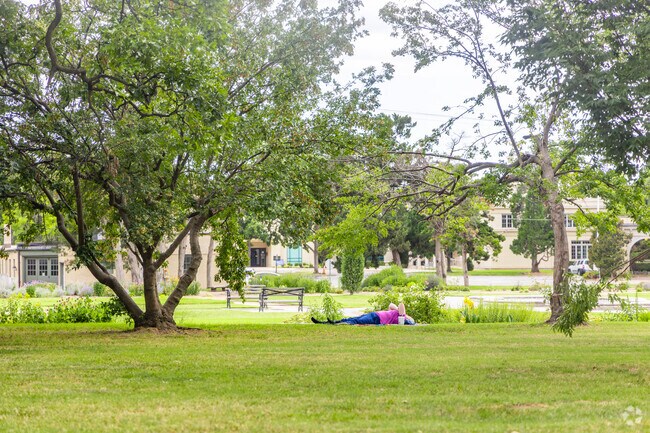 There are many green spaces for residents in the Garden District to relax.