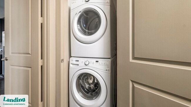 2626 Fountain View Dr unit 1-440, Houston, TX 77057 - photo 4