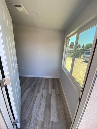 402 Vine St Unit A, Exeter, CA 93221