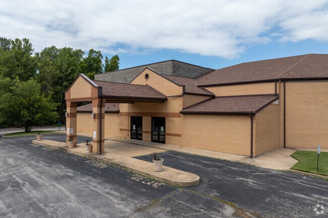 St. Louis Unified School helps its students grow.