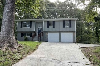 5912 Christopher Ln, Lithonia, GA 30058