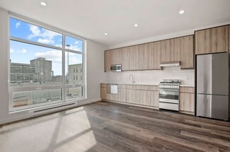 925 W Randolph St Unit 2F, Chicago, IL 60607