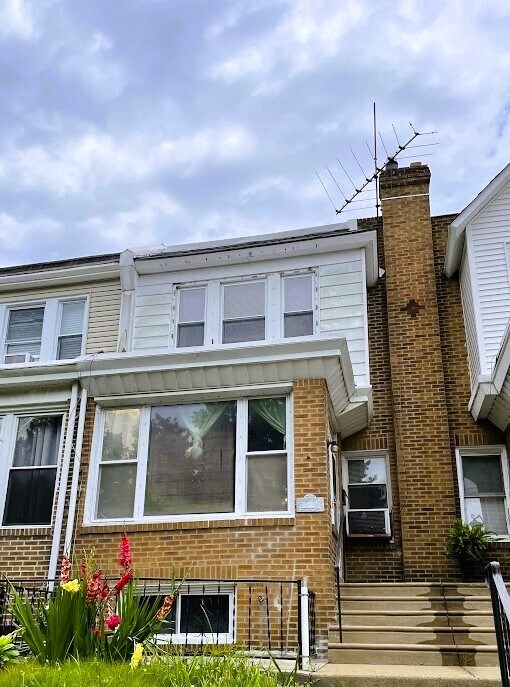 672 Wendover St, Philadelphia, PA 19128 - photo 1