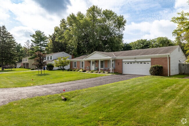 From Ranch to Colonial, Greenbrier Farms has just about any house style you're looking for.