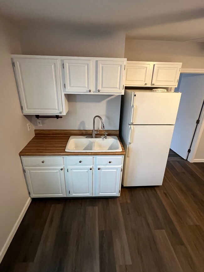 45 Middle St unit 1, Leominster, MA 01453 - photo 5