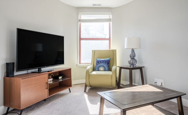 615 N East St unit ID1364133P, Indianapolis, IN 46202 - photo 6