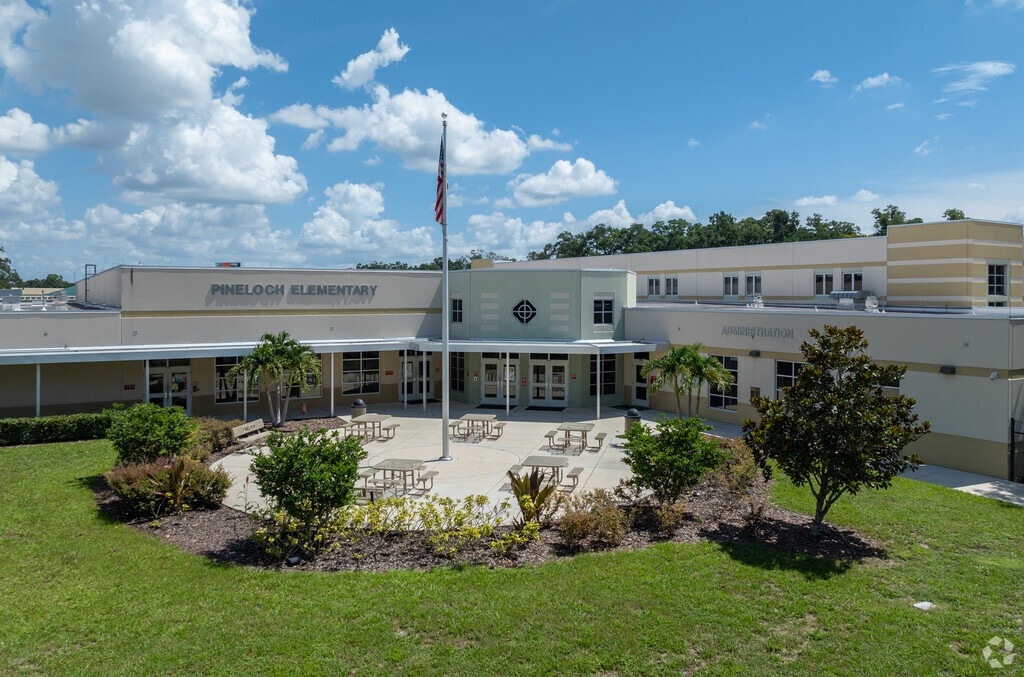 Pineloch Elementary School is located at 3101 Woods Ave, Orlando, FL.