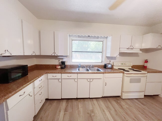 9604 4th Ave, Orlando, FL 32824 - photo 6