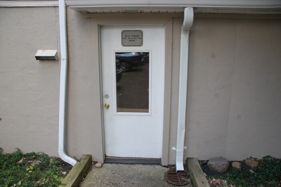 121 W Stadium Ave unit 4, West Lafayette, IN 47906 - photo 1