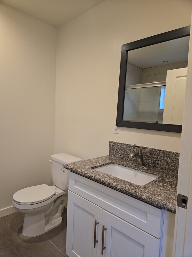 1541 S Orange Grove Ave unit 102, Los Angeles, CA 90019 - photo 7