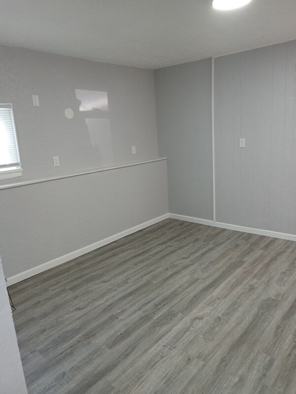 835 Us-20 unit 6, Lagrange, IN 46761 - photo 6
