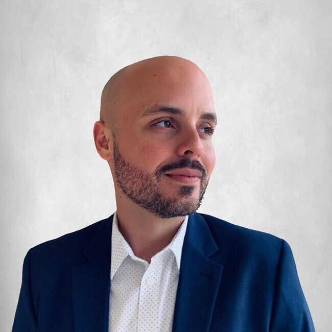 Agent Photo
