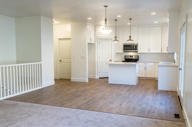 783 E 240 N unit 36870030, Tremonton, UT 84337 - photo 7