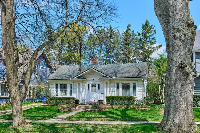 A variety of bungalow styles can also be found throughout North Burns Park.